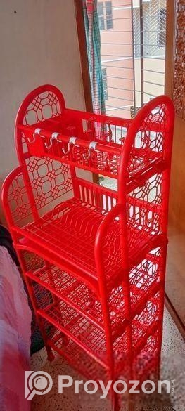 লাল রঙের ট্রে সহ ক্লাসিক কুইন কিচেন র‍্যাক