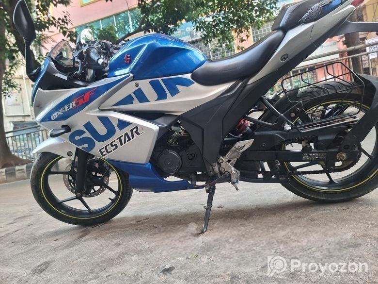 Suzuki Gixxer SF . 2021