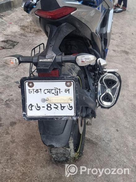 Suzuki Gixxer SF . 2021