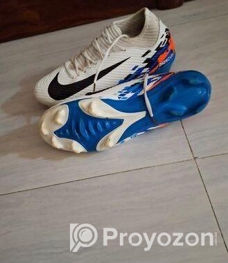 Nike Mercurial Boot