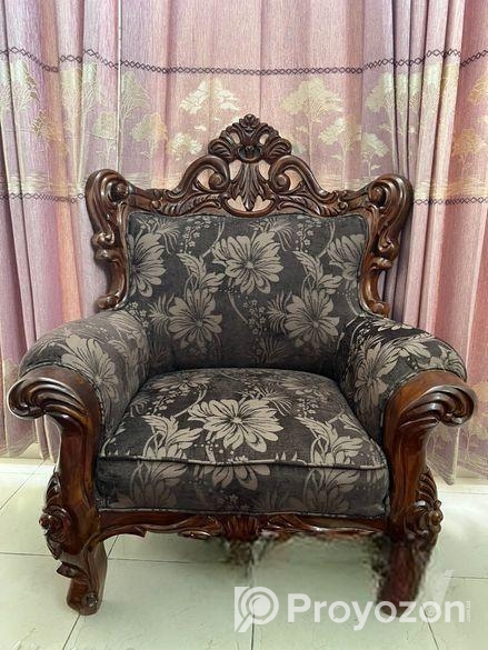 luxurious sofa for sell