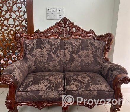 luxurious sofa for sell