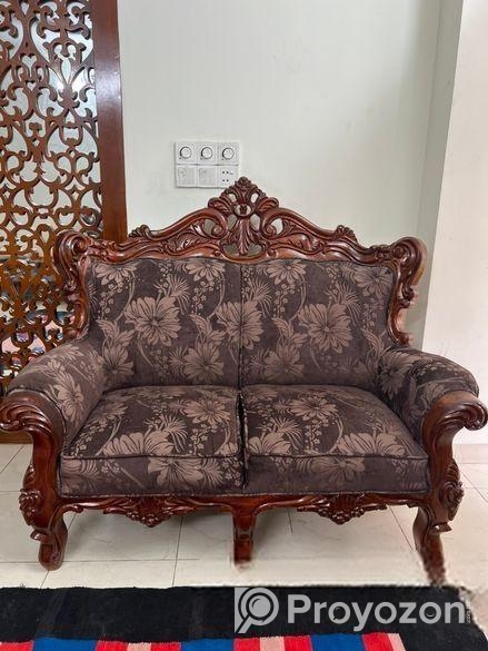 luxurious sofa for sell
