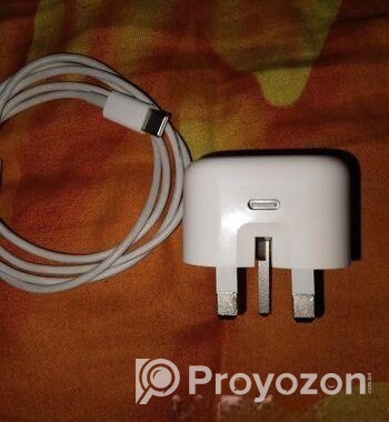 IPHONE original 20W charger