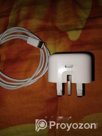 IPHONE original 20W charger