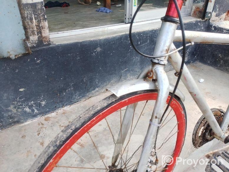 চিকন চাকার রেসিং সাইকেল