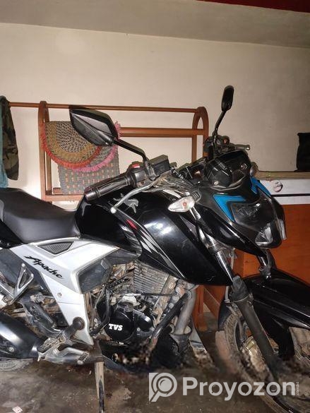 TVS Apache RTR 160 . 2022