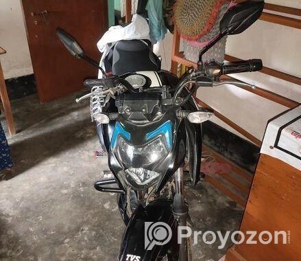 TVS Apache RTR 160 . 2022