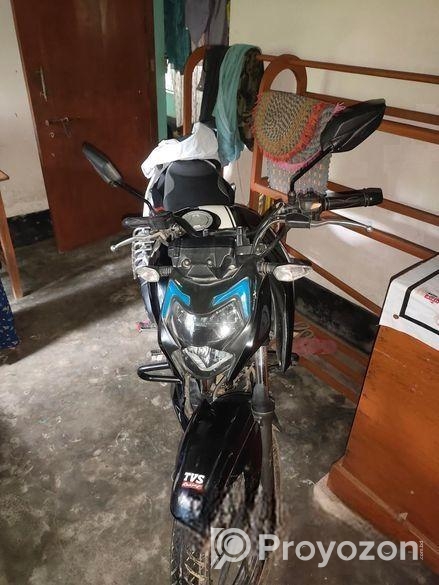 TVS Apache RTR 160 . 2022
