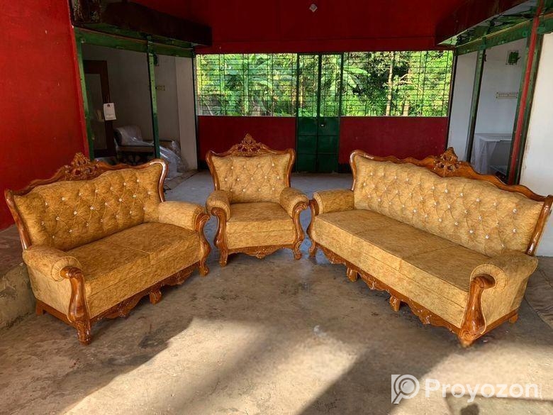 Victoria sofa Sell Post