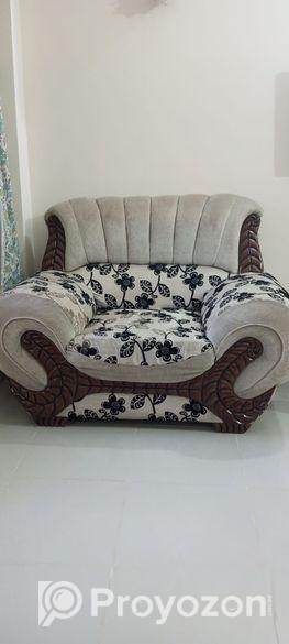 সোফা বিক্রি করা হবে