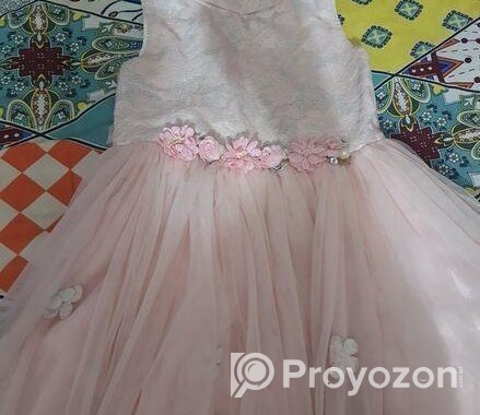মেয়ে বাচ্চাদের Gown