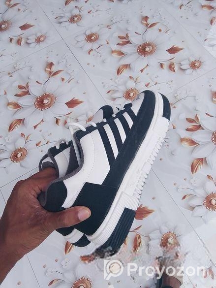 স্নেকার্স ইমারজেন্সি সেল