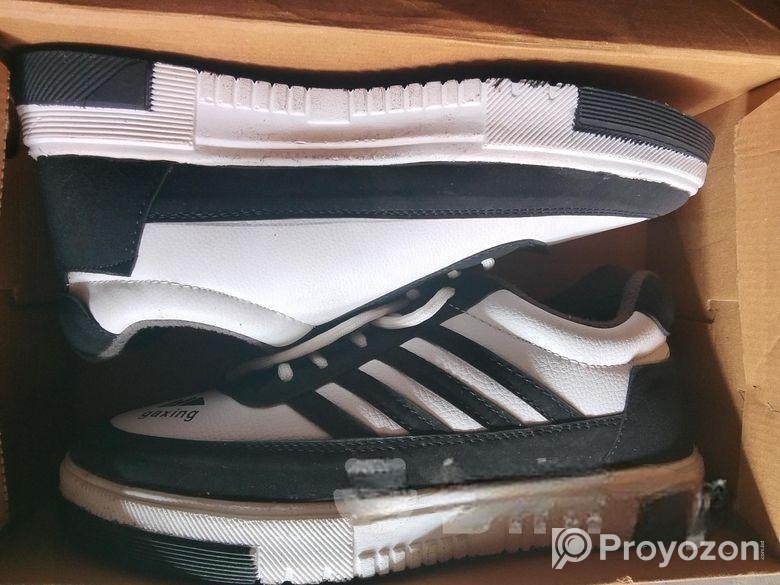 স্নেকার্স ইমারজেন্সি সেল