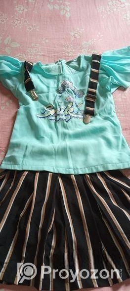 ২ বাছরের মেয়ে বাচ্চার স্কার্ট