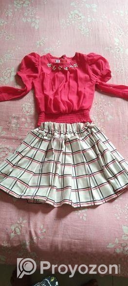 ২ বাছরের মেয়ে বাচ্চার স্কার্ট