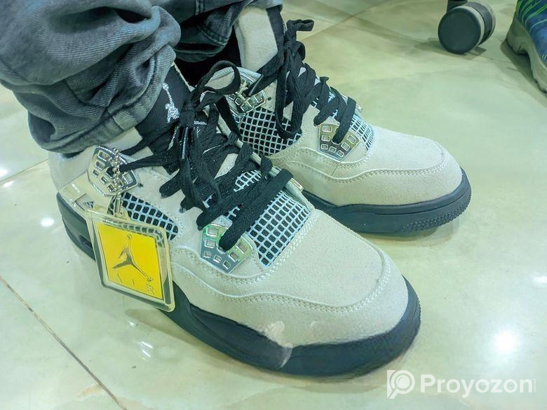 ৪২ সাইজ,, জডান ৪ জুতা