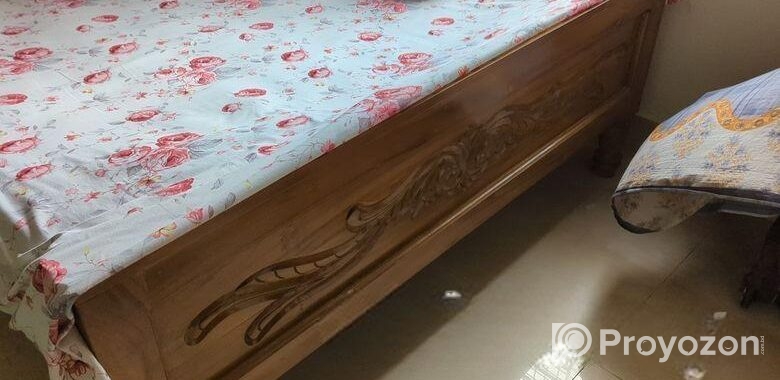 Urgent sell of a Double bed. wooden