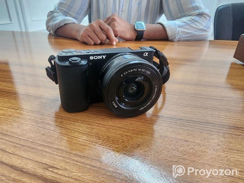 Sony Zv-e10 Mirroless Camera For Sale