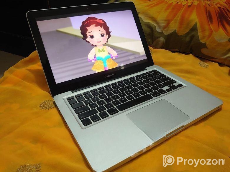 APPLE DUAL CORE 4GB/500GB 13.5 DISPLAY.4HR BATTERY