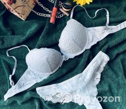 Bra-Panty set.