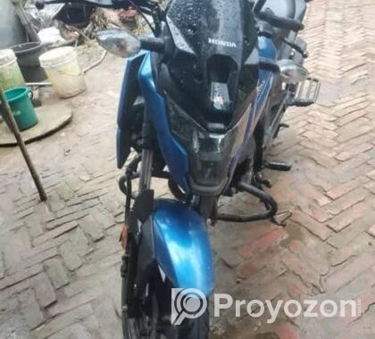 Honda X Blade 2021