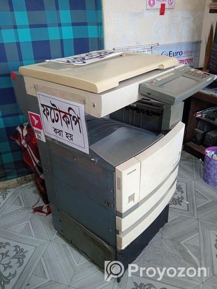 একটি ফটোকপি মেশিন বিক্রয় করা হবে