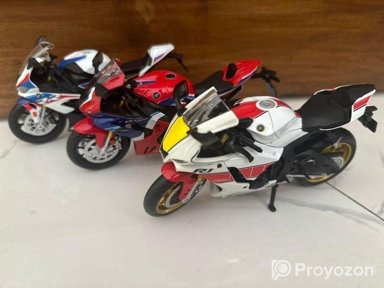 ১:১২ স্কেলের ডাইকাস্ট মোটরসাইকেল