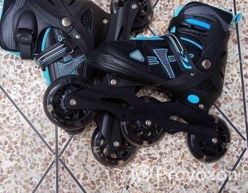 Skating Shoe 100mm 3 Wheel
