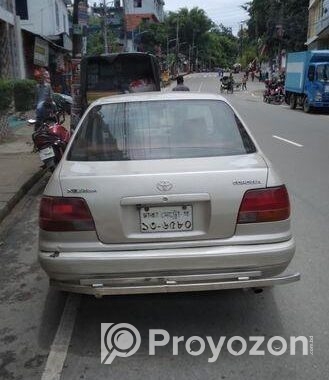 Toyota Corolla . 1995