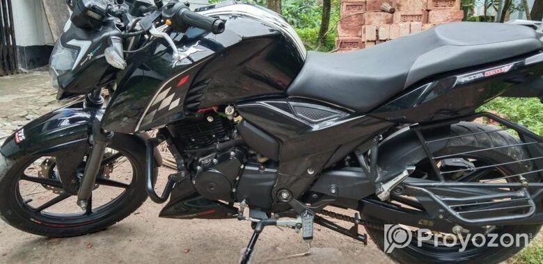 TVS Apache RTR 160 . 2024