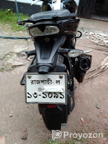 TVS Apache RTR 160 . 2024