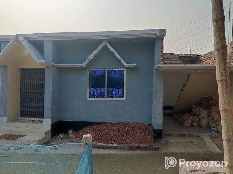 নতুন বাড়িসহ জমি বিক্রয়