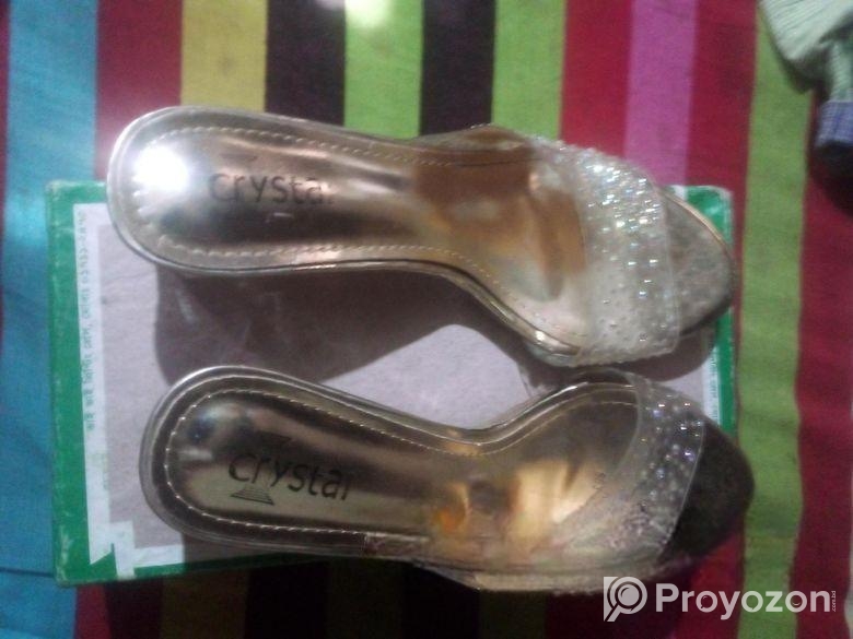 দুই জুরা জুতা