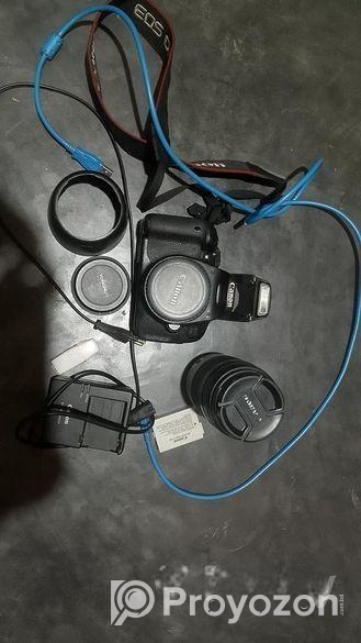 Cannon 700D with 75/300 Zoom Lens