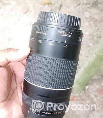 Cannon 700D with 75/300 Zoom Lens