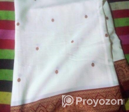 ৫ টা শাড়ী বিক্রি হবে