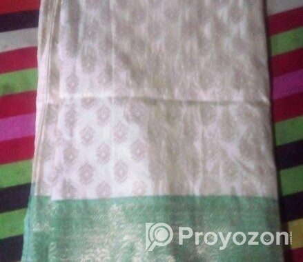 ৫ টা শাড়ী বিক্রি হবে