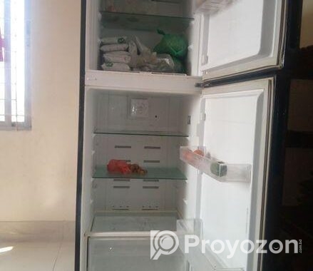 Singer 340 Non Frost Fridge