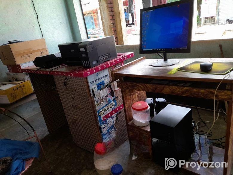 কম্পিউটার, প্রিন্টার এবং লেমেনেটিং মেশিন