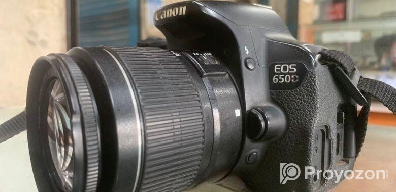 650D body+18-55mm kit lens.