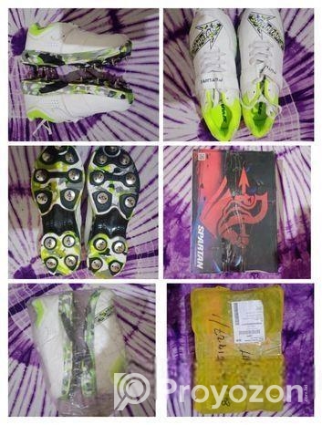 Spartan স্পাইক জুতা বিক্রি – ভালো অবস্থায়