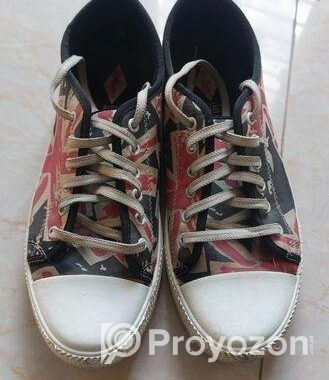 লি কুপার Chuck Taylor Low Top (ব্যবহৃত)