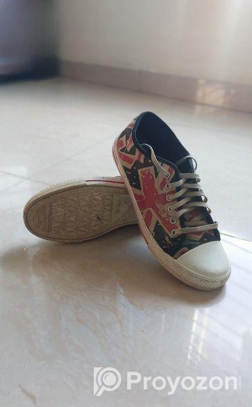 লি কুপার Chuck Taylor Low Top (ব্যবহৃত)