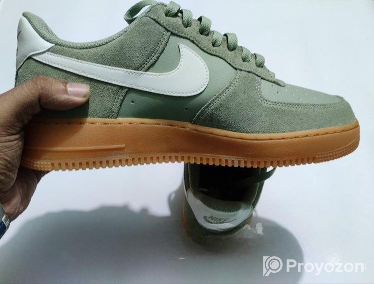 Original Nike Air Force 1 shoe / sneakers