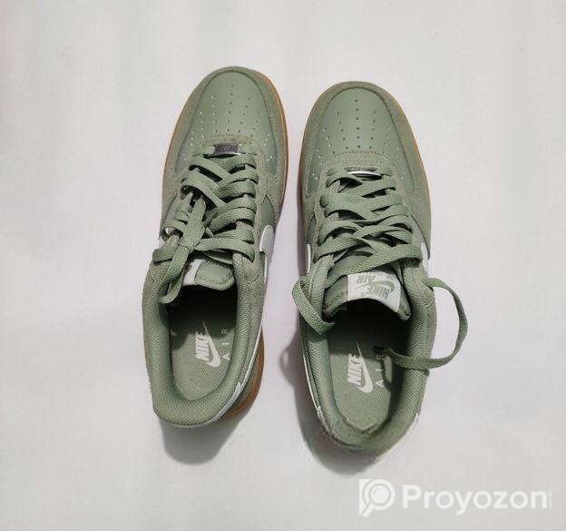 Original Nike Air Force 1 shoe / sneakers