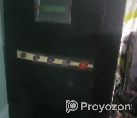 একটি কফি মেশিন বিক্রি করা হবে