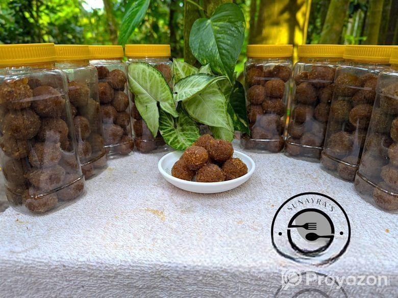 নারিকেল নাড়ু বিক্র হবে