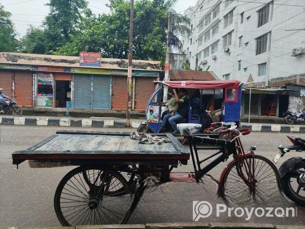 ভ্যান গাড়িটি বিক্রি হবে