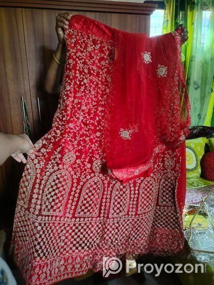 ব্রাইডাল লেহেঙ্গা